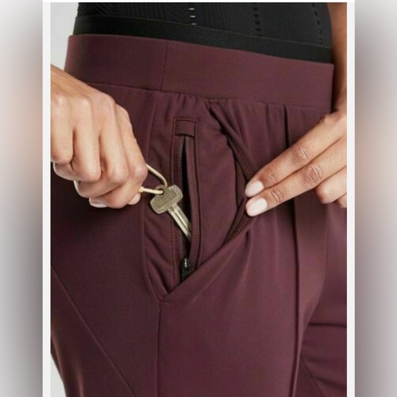 Athleta Venice Pintuck Pants Crop Ankle Pockets Antique Burgundy Wine Medium - Picture 3 of 10